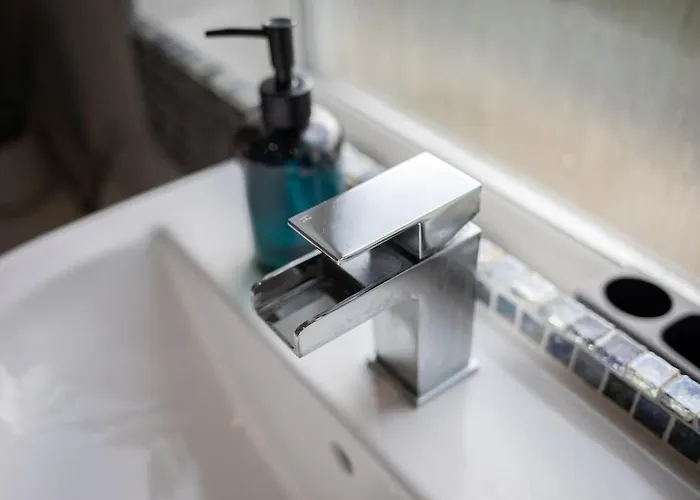 The Ayton Hideaway 아파트