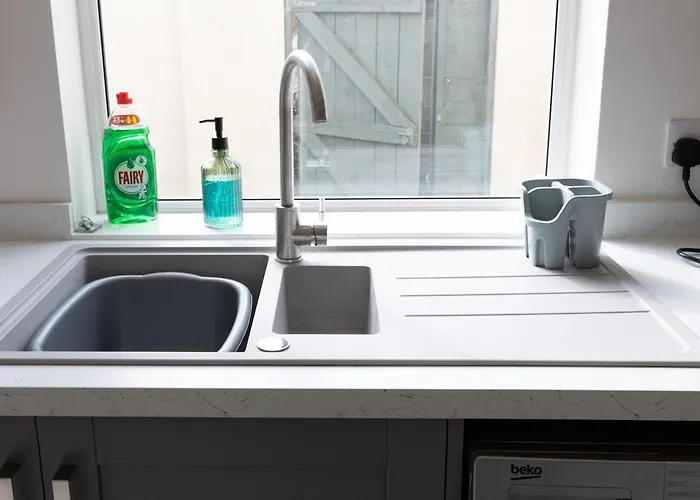 The Ayton Hideaway 아파트