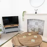 The Ayton Hideaway *